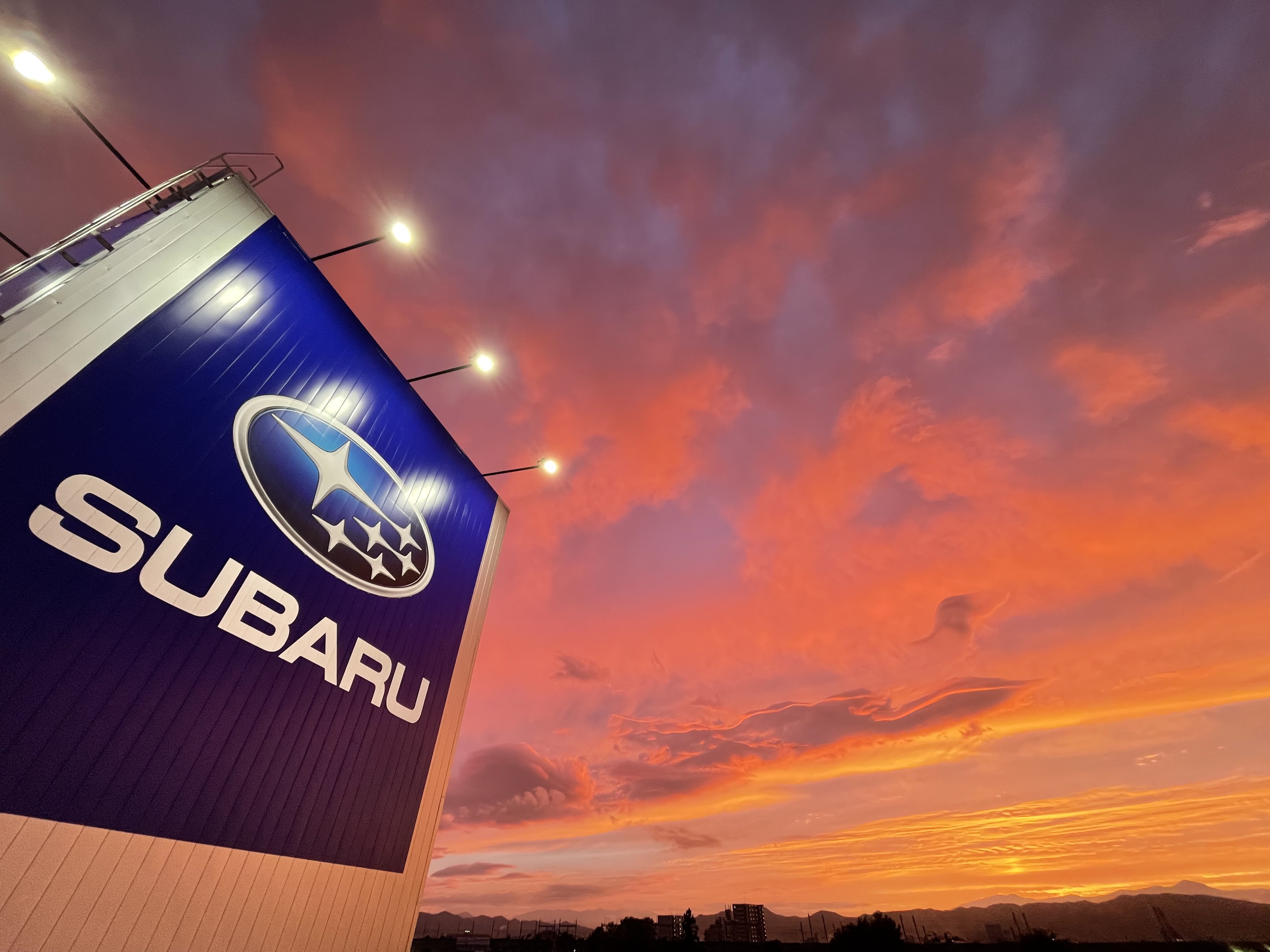 SUBARUと夕焼け｜盛岡上堂