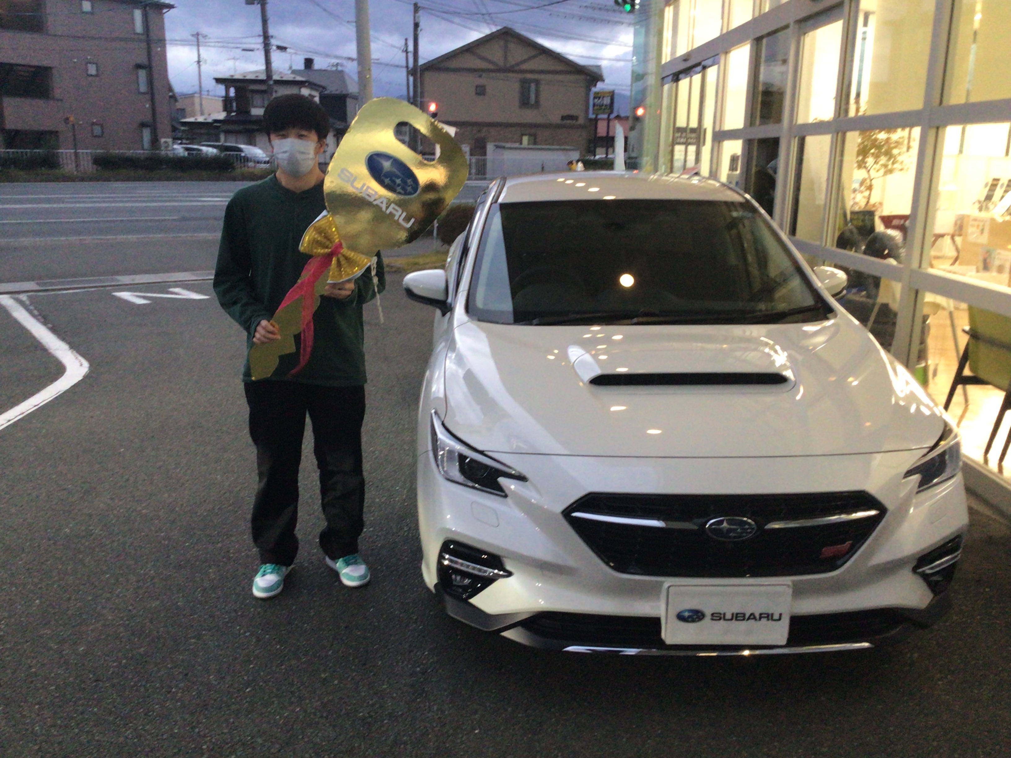 ☆盛岡都南店☆　東様 レヴォーグ ご納車